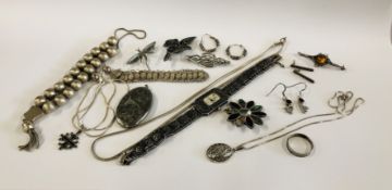 A GROUP OF SILVER JEWELLERY TO INCLUDE MARCASITE WATCH AND BROOCH, LOCKET AND AMBER BROOCH ETC.