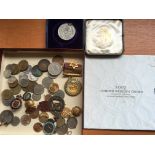 SMALL MIXED LOT COINS, BADGES INCLUDING CITY OF NORWICH SPECIAL CONSTABULARY ENAMEL BADGE ETC.