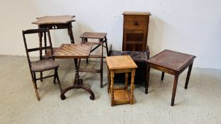 A GROUP OF VINTAGE OCCASIONAL FURNITURE TO INCLUDE OAK TABLE WITH TIER BELOW HAVING BOBBIN TURNED