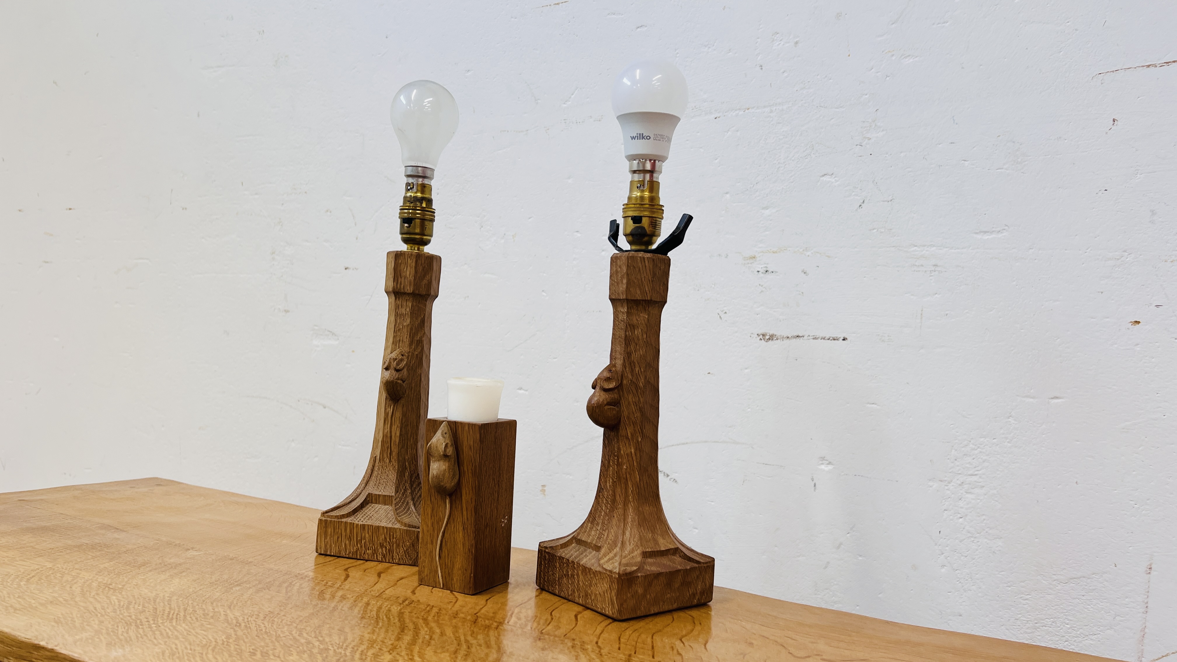 A PAIR OF ROBERT MOUSEMAN THOMPSON TABLE LAMPS HEIGHT 27CM ALONG WITH AN OAK CANDLE STICK WITH - Image 11 of 12