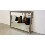 MODERN RECTANGULAR BEVELLED WALL MIRROR IN SILVERED FRAME W 115CM H 89CM.