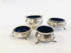 FOUR VARIOUS SILVER BLUE GLASS LINED SALTS.