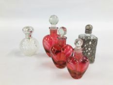 A COLLECTION OF 5 SCENT AND PERFUME BOTTLES TO INCLUDE CRANBERRY EXAMPLES.