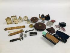 A BOX OF COLLECTIBLES TO INCLUDE VINTAGE TAPE MEASURES AND MEASURES,