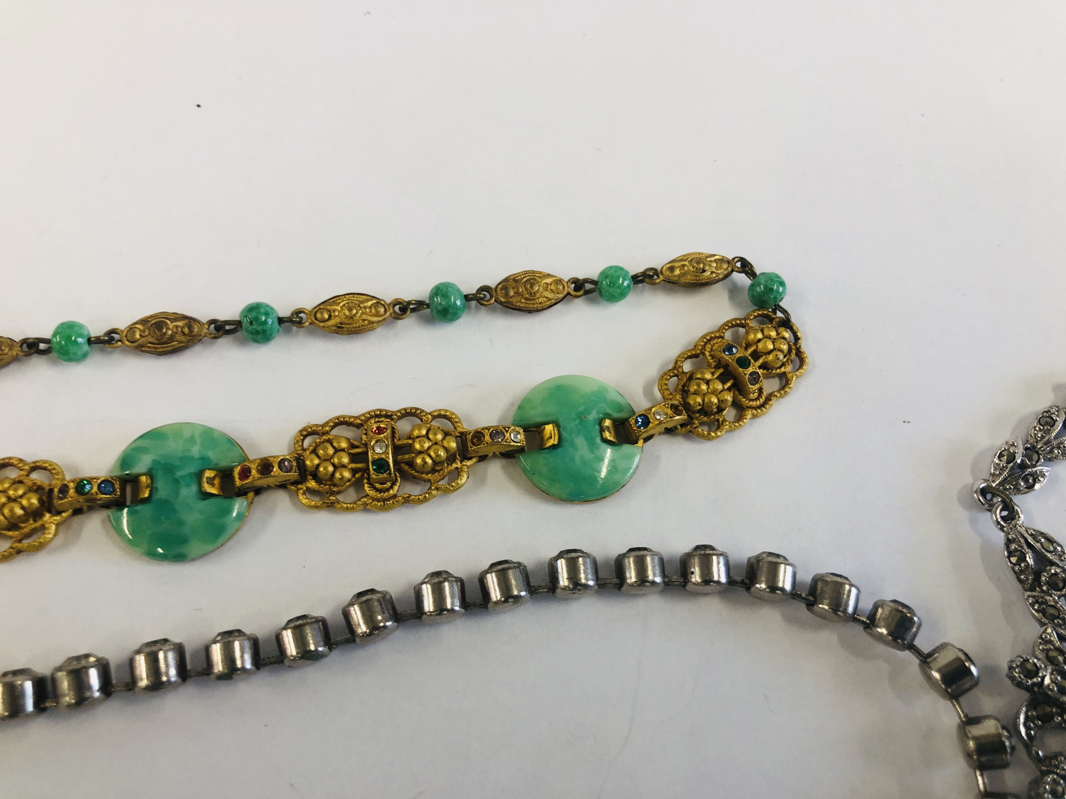 A GROUP OF VINTAGE NECKLACES TO INCLUDE MARCASITE AND TIGERS EYE, - Image 13 of 13