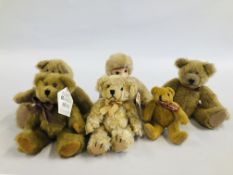 A COLLECTION OF 5 TEDDY BEARS TO INCLUDE 2 X RUSS RUGBY AND ONE COSGROVE AND A VINTAGE SCHUCO STYLE