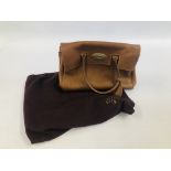 A MULBERRY BAYWATER TAN LEATHER DESIGNER HANDBAG WITH DUST BAG