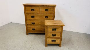 A MODERN SOLID LIGHT OAK TWO OVER THREE DRAWER CHEST W 90CM H D 40CM H 96CM ALONG WITH A MODERN