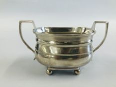 SILVER TWO HANDLED SUGAR BASIN OF NEO CLASSICAL FORM, LONDON 1923 WIDTH 16.5CM.