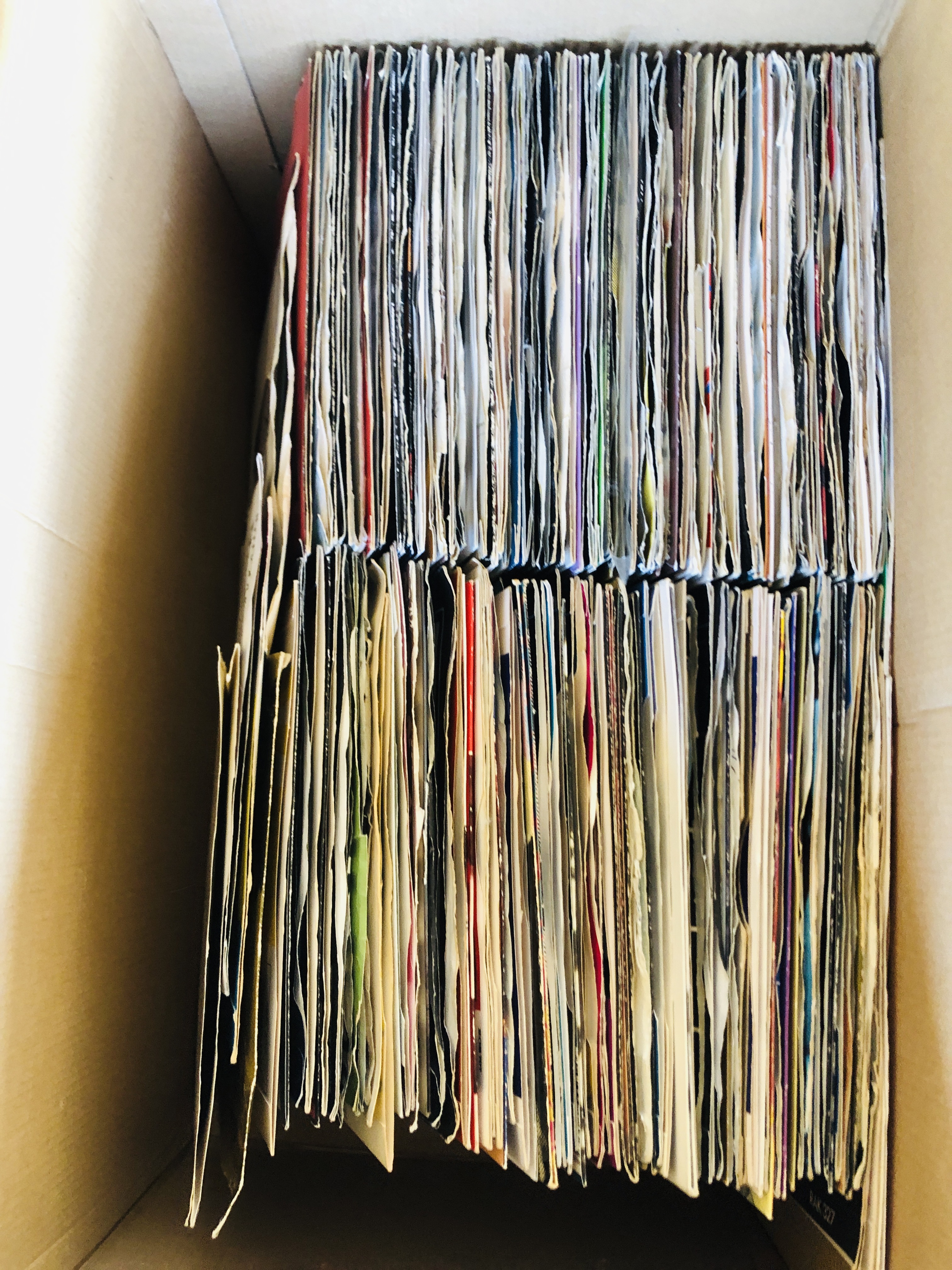 SIX BOXES OF MIXED RECORDS. - Bild 10 aus 11