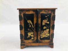 A C19TH JAPANESE TWO DOOR TABLE CABINET WITH LACQUERED PANELS AND 7 INTERNAL DRAWERS - H 37CM X W