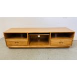 A MODERN ERCOL WINDSOR TWO DRAWER LOW LEVEL ENTERTAINMENT STAND - LENGTH 156CM. DEPTH 44CM.