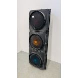 LIFE SIZE WORKING TRAFFIC LIGHT FEATURE WITH WALL BRACKETS (240 VOLT) - H 95CM - MAIN CABLE REMOVED