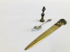 A BRONZE NAPOLEON SEAL - H 7.5CM AND SILVER PLATED SPOON + A BRASS DANTE LETTER OPENER - L24CM.