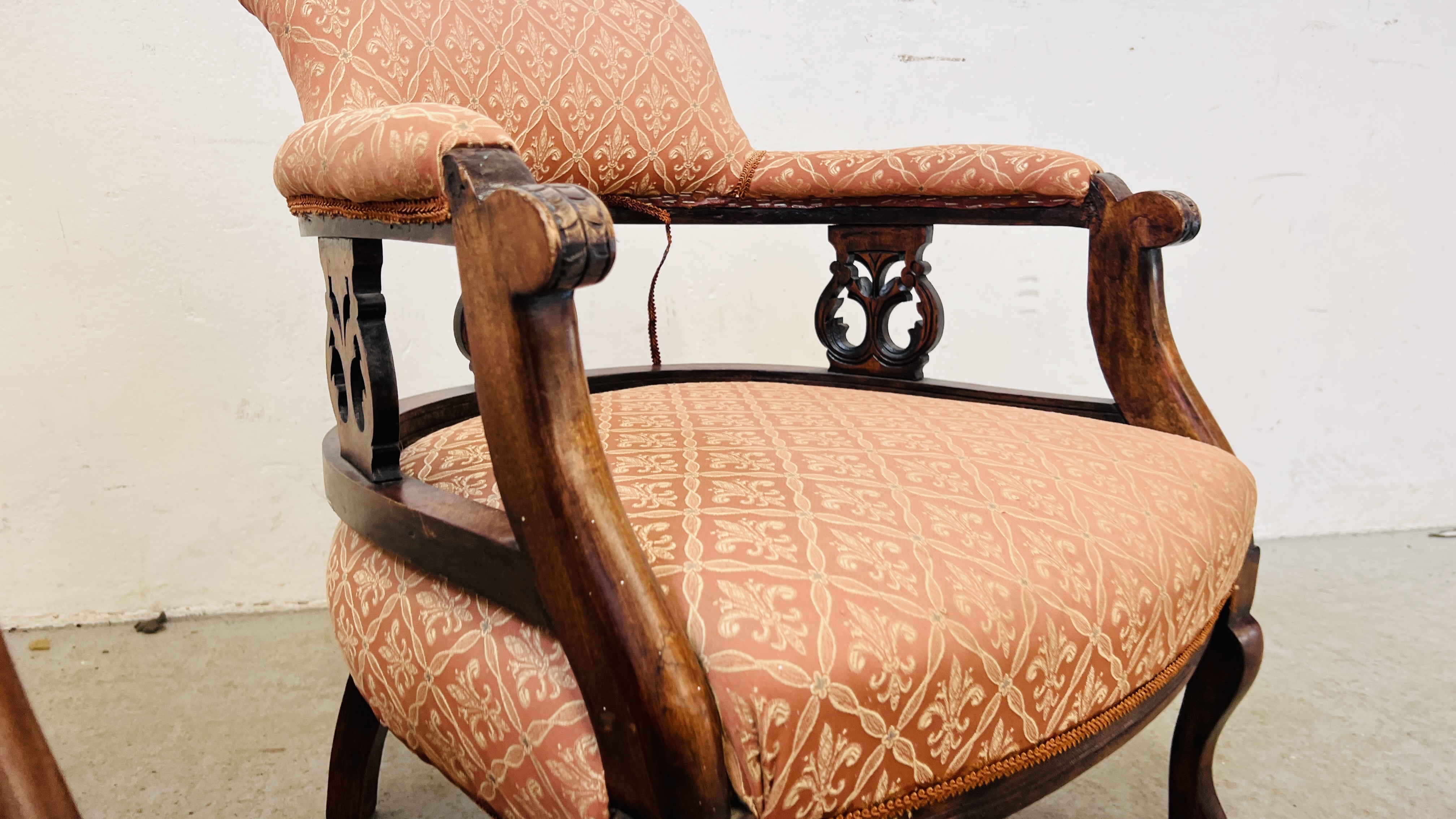A PAIR OF MAHOGANY FRAMED TUB CHAIRS. - Image 8 of 10
