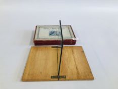 A 1910 SCIENTIFIC TOY "SPECTOGRAPH" IN ORIGINAL BOX.