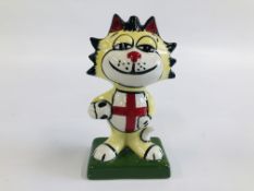 LORNA BAILEY COLLECTIBLE CAT ORNAMENT "ENGLAND" BEARING SIGNATURE
