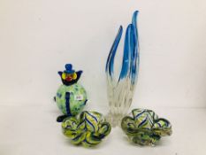 A PAIR OF ART GLASS DISHES, MURANO GLASS CLOWN,