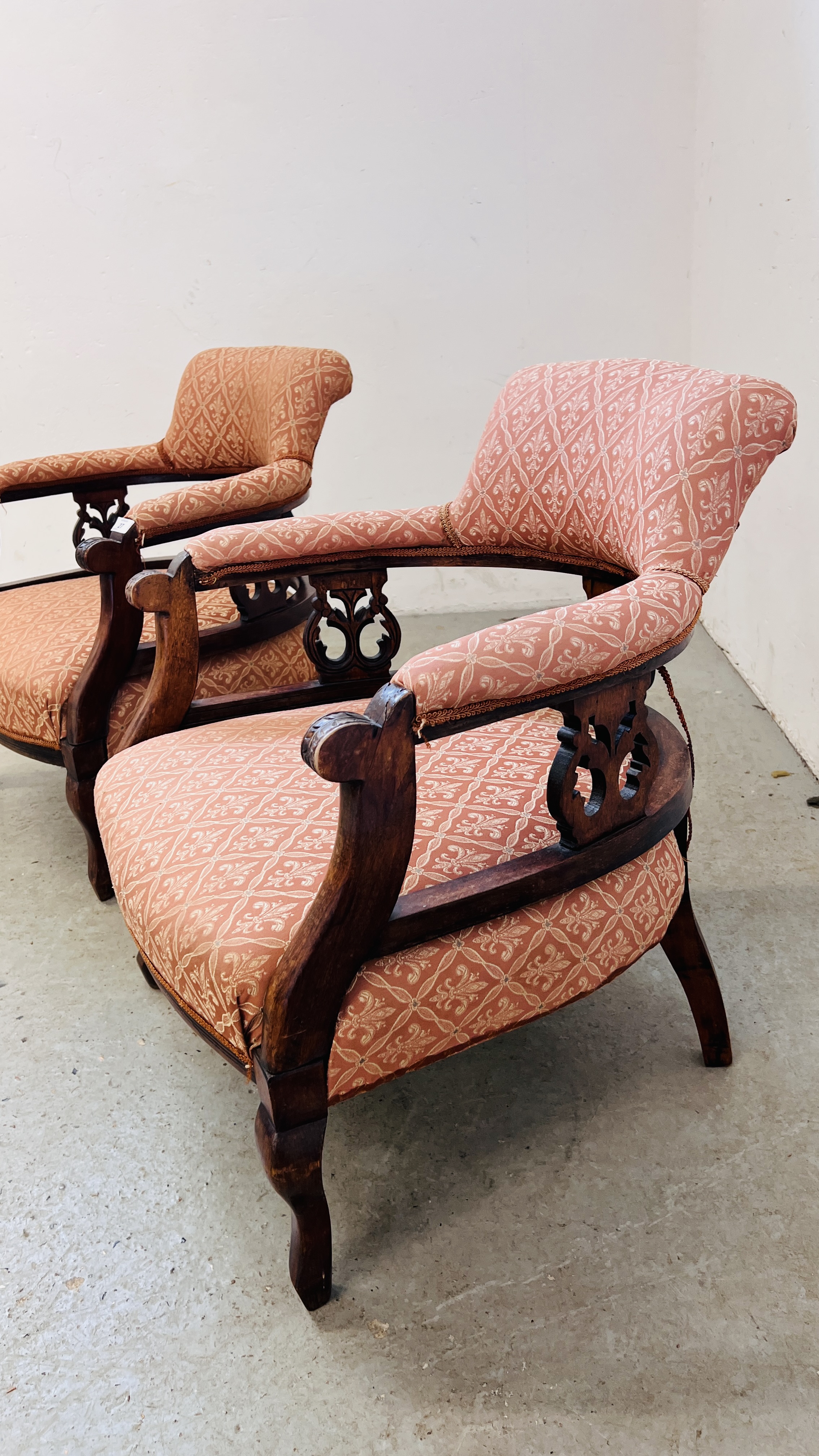 A PAIR OF MAHOGANY FRAMED TUB CHAIRS. - Image 10 of 10