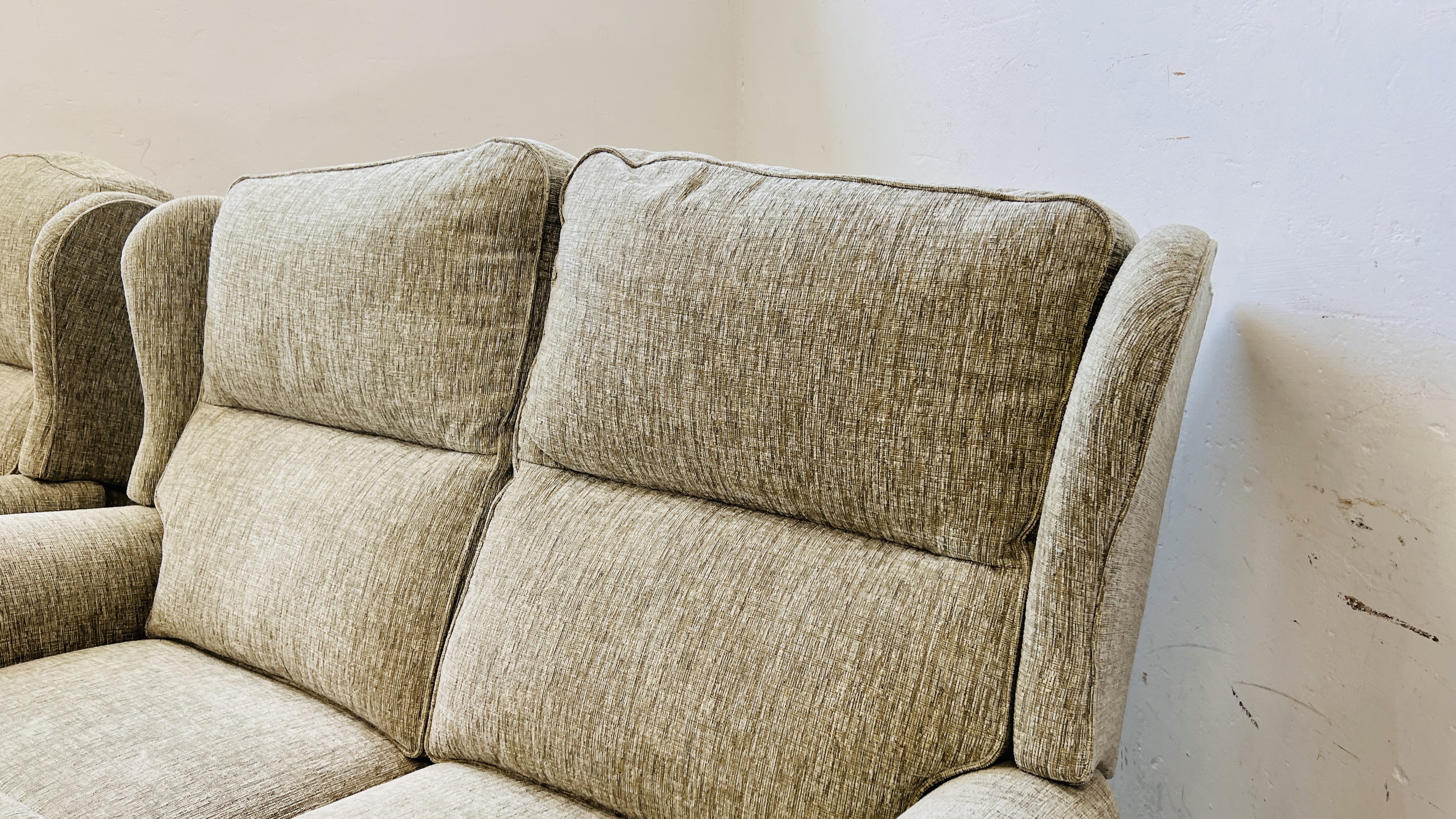 A GOOD QUALITY "SHERBORNE" TWO SEATER SOFA W 140CM X D 82CM X H 94CM ALONG WITH A MATCHING ARMCHAIR. - Image 5 of 14