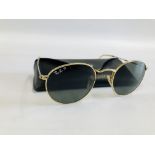 A PAIR OF VINTAGE SUNGLASSES MARKED RAYBAN IN HARD CASE.