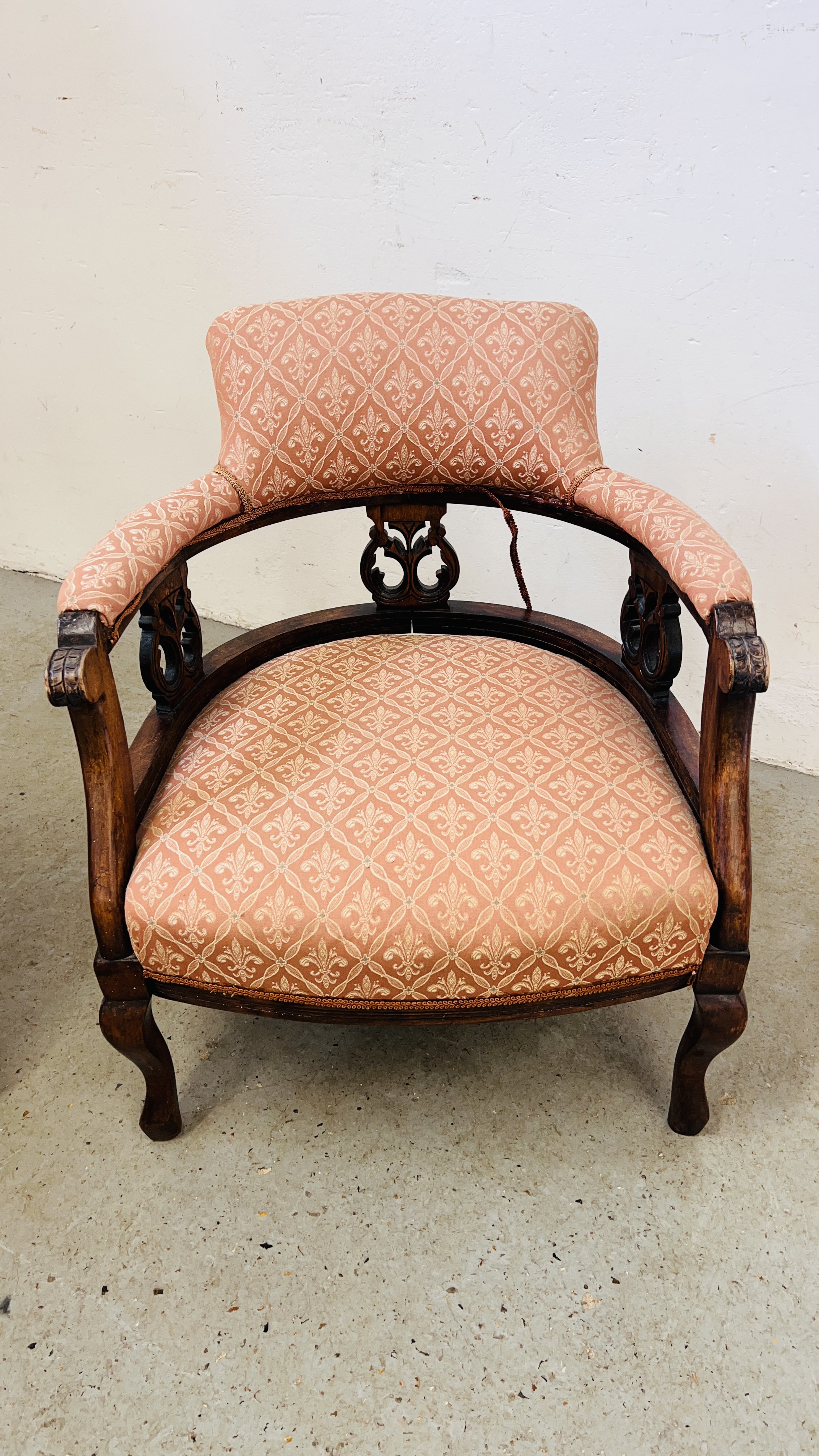 A PAIR OF MAHOGANY FRAMED TUB CHAIRS. - Image 2 of 10