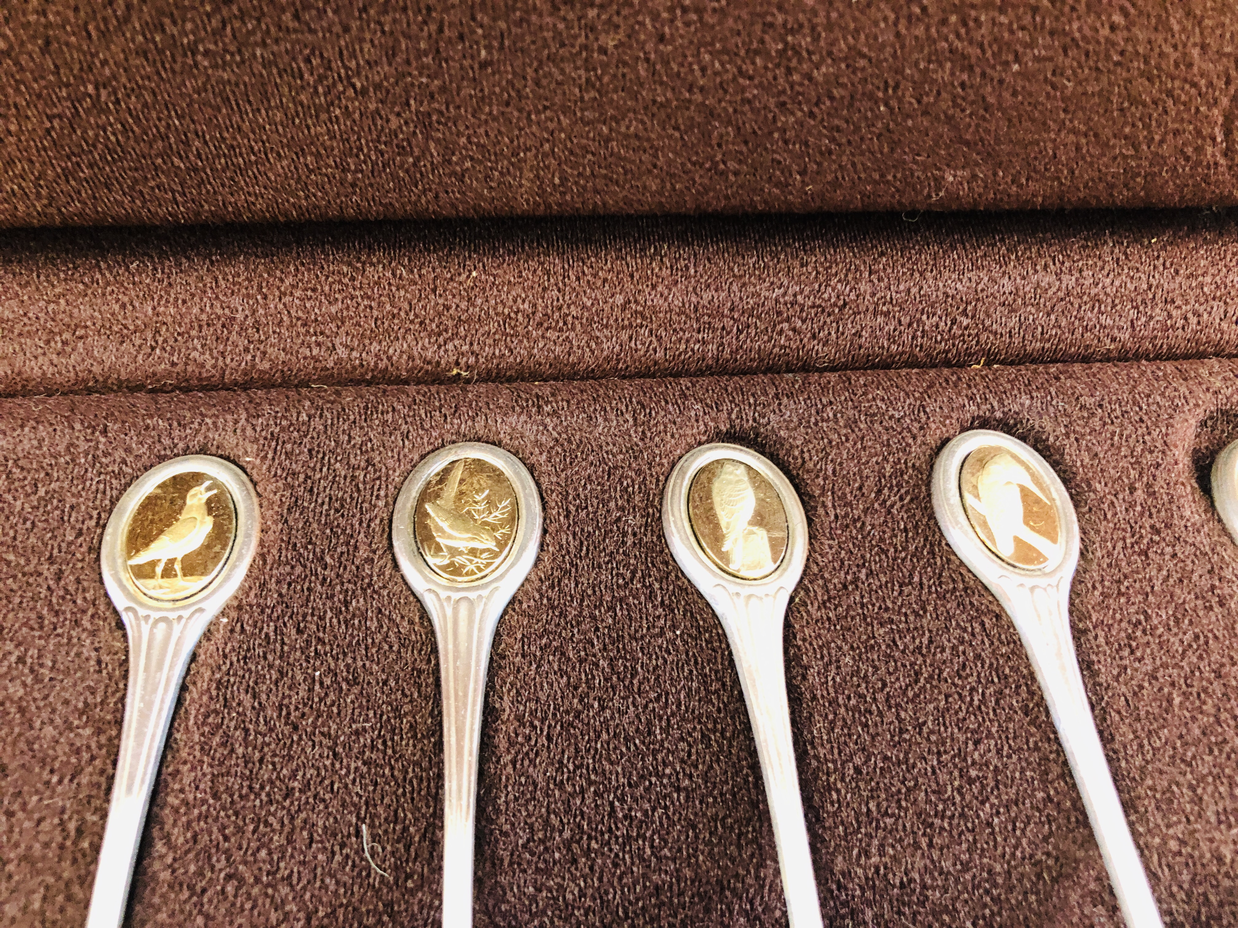AN RSPB SILVER SPOON COLLECTION, J PINCHES LON 1975, 12 SPOONS. - Image 5 of 11