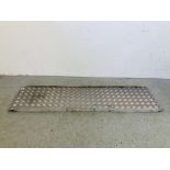 160CM CHECK PLATE ALUMINIUM RAMP 41CM W.