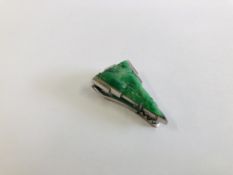 AN ART DECO 9CT WHITE GOLD JADE CLIP.