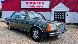 MERCEDES BENZ 230E AUTO. VRM - A707 0VF. FIRST REGISTERED: 24/05/1984. 2299CC PETROL, 4 DOOR SALOON.