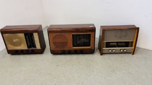 A GROUP OF THREE VINTAGE VALVE RADIO'S TO INCLUDE MURPHY AND PYE - COLLECTORS ITEMS ONLY.