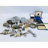 A BOX OF SILVER PLATE AND METAL WARE TO INCLUDE CUTLERY, SAUCE BOATS, SALTS ETC.