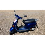 LY02 SRX PIAGGIO ET2 MOPED BICYCLE, 49CC PETROL, BLUE. FIRST REGISTERED: 24/06/2002.