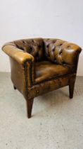 A GOOD QUALITY LEATHER BUTTON BACK TUB CHAIR