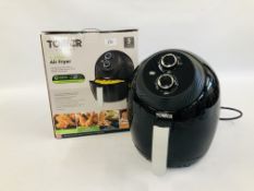 A TOWER 4 LITRE AIR FRYER WITH ORIGINAL BOX - SOLD AS SEEN.