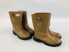 TWO PAIRS OF AS NEW "CLICK" STEEL TOE CAP TAN BOOTS, SIZE 41 & 42.