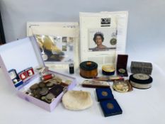 A TRAY OF ASSORTED COLLECTIBLES TO INCLUDE COINAGE AND BANK NOTES, THIMBLE CHROINETTER 10 M.