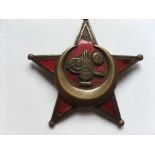 MEDALS: WW1 TURKISH GALLIPOLI STAR MARKED BB.C° ON REVERSE, SOME DAMAGE TO RED ENAMEL.