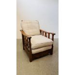 1920'S, 30'S RECLINING OAK DAY CHAIR / BED - 67CM W.