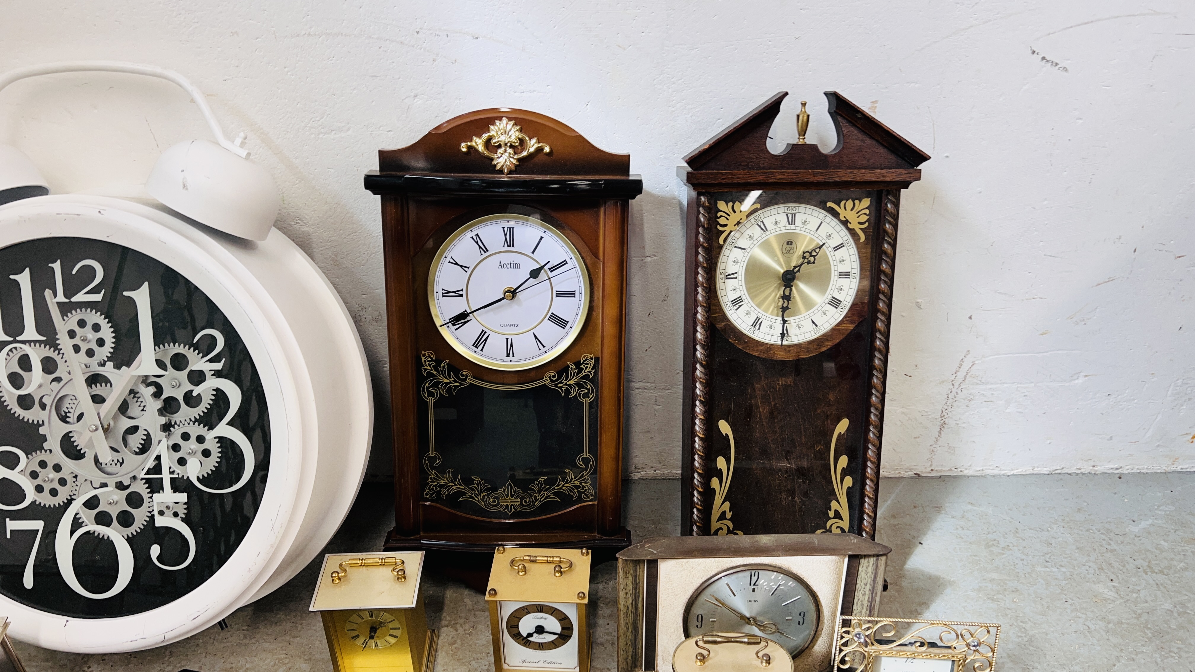 A COLLECTION OF FIFTEEN VARIOUS WALL AND MANTEL CLOCKS TO INCLUDE OVERSIZE ALARM DESIGN, ACTION ETC. - Image 2 of 6