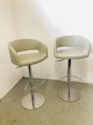 A PAIR OF DANETTI RISE AND FALL BREAKFAST BAR STOOLS ON CHROME BASE.