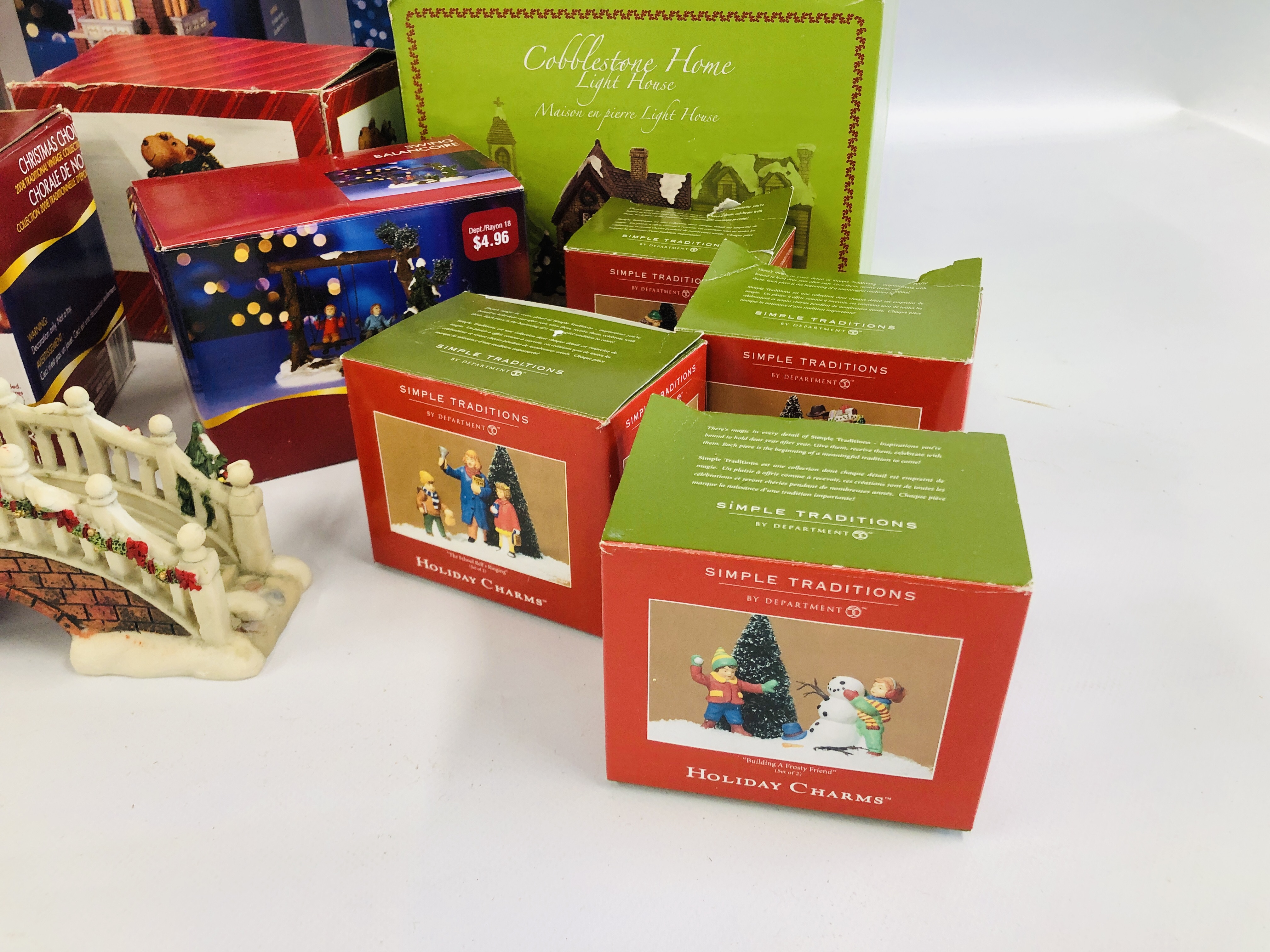 2 X BOXES CONTAINING A COLLECTION OF BOXED PORCELAIN CHRISTMAS ORNAMENTS (NO ILLUMINATION). - Image 5 of 8