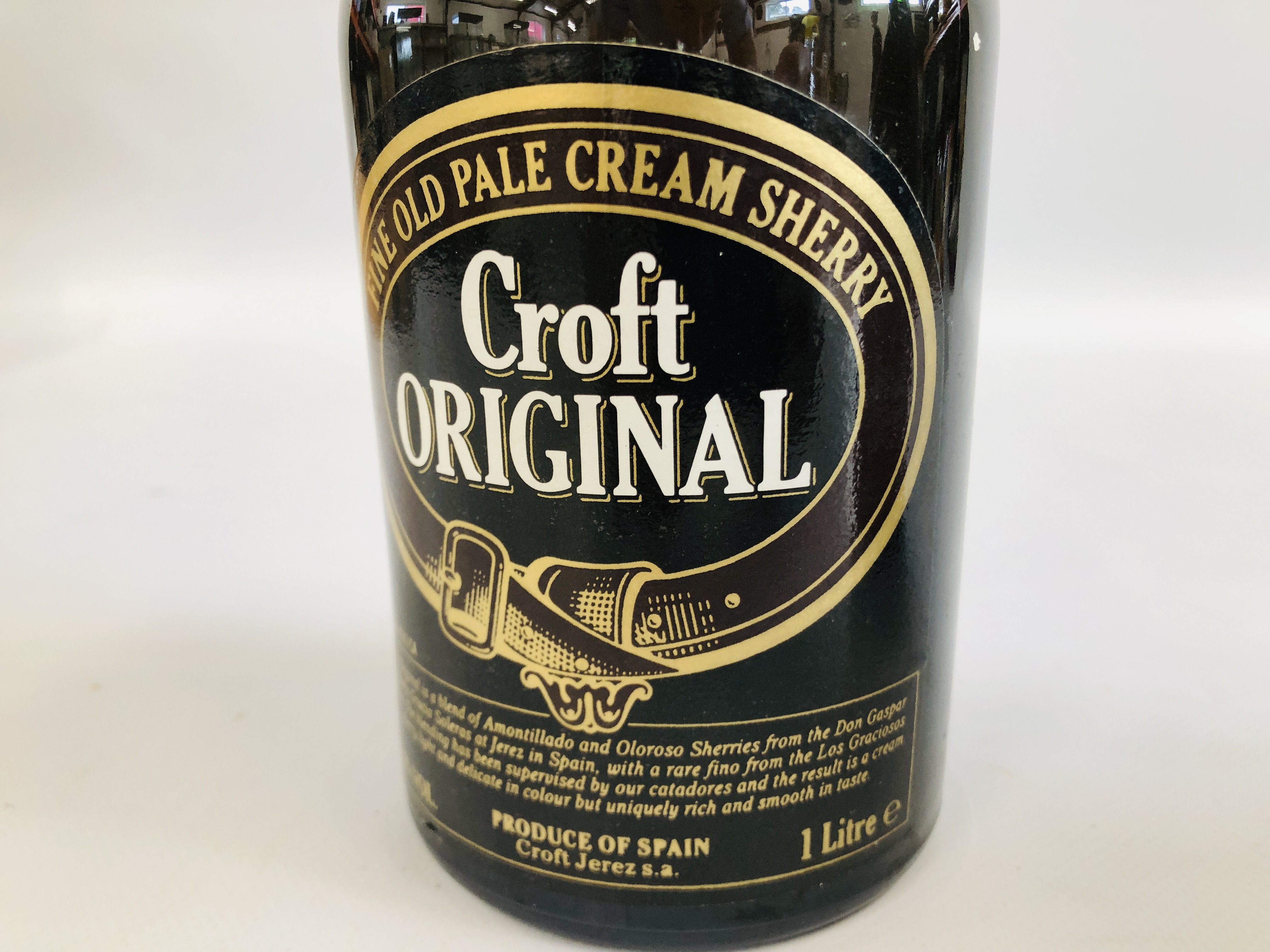 A 1 LITRE BOTTLE OF CROFT ORIGINAL SHERRY + A BOTTLE OF CROFT ORIGINAL OLD RUBY PORT. - Image 5 of 6