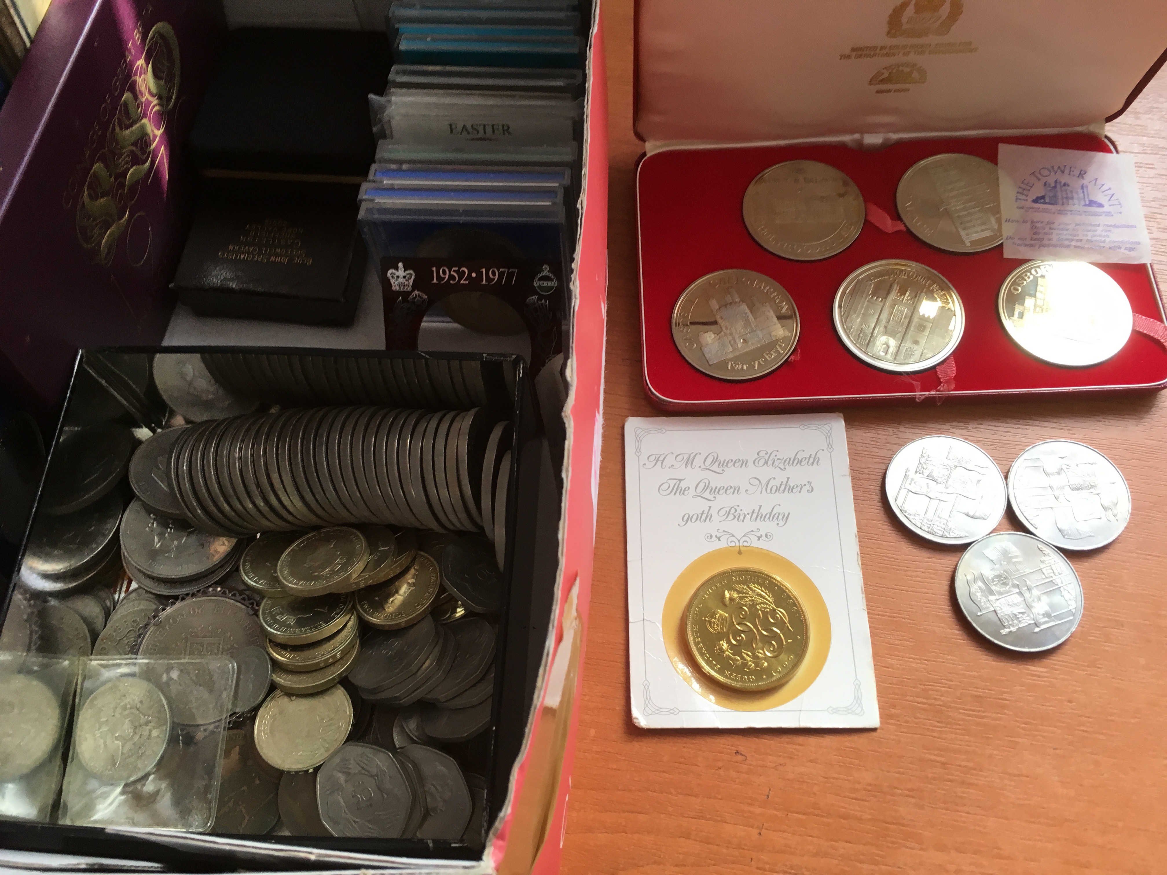 COINS: BOX WITH MIXED £5 CROWNS (4), £2 (12), TOWER MINT MEDALLIONS, 1970 PROOF SET ETC.