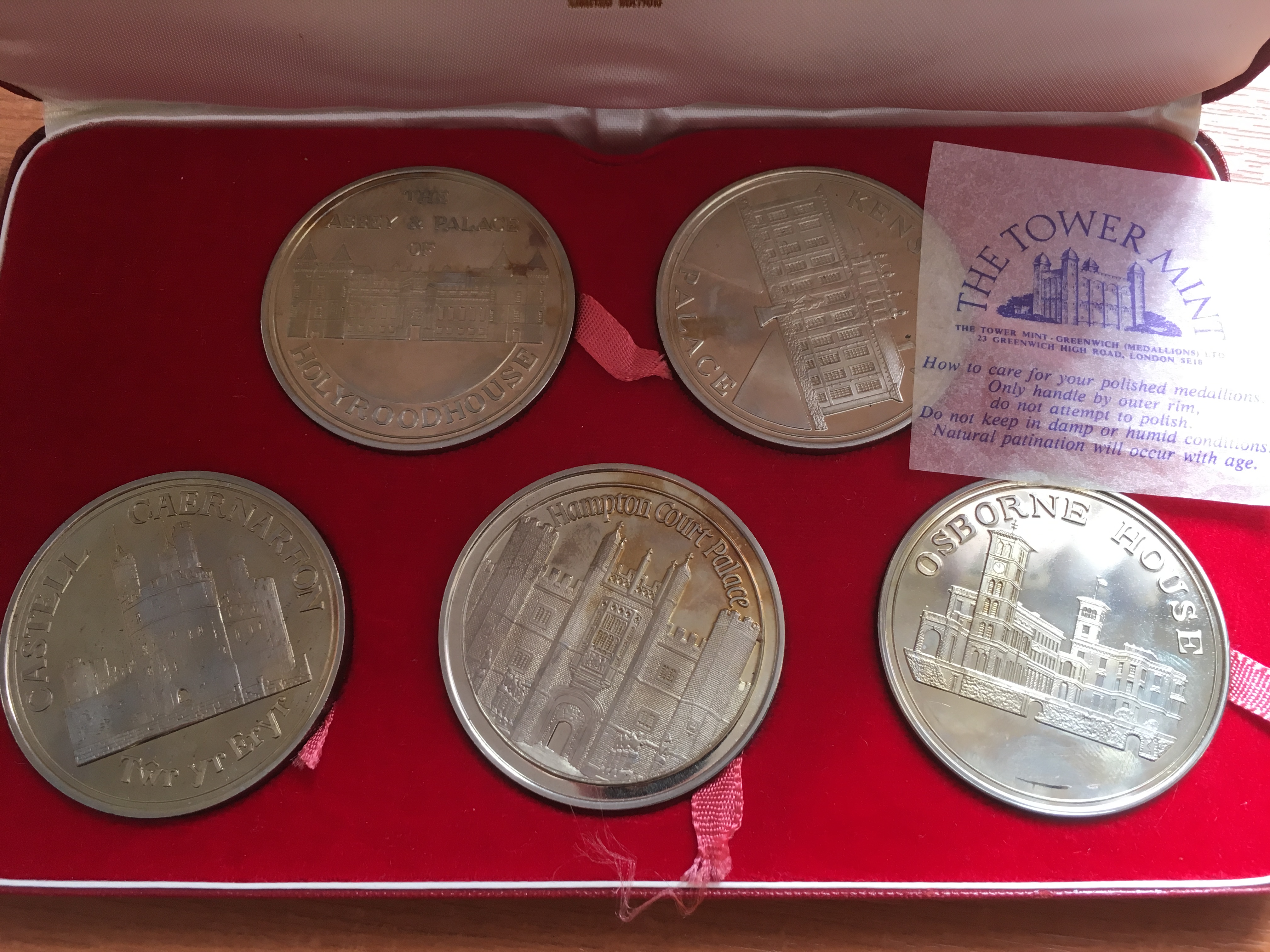 COINS: BOX WITH MIXED £5 CROWNS (4), £2 (12), TOWER MINT MEDALLIONS, 1970 PROOF SET ETC. - Image 2 of 5