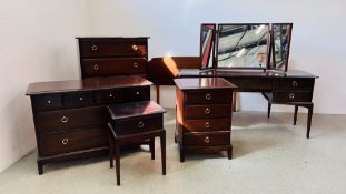 A 6 PIECE SUITE OF STAG MINSTRAL BEDROOM FURNITURE COMPRISING OF 5 DRAWER TRIPLE MIRROR DRESSING