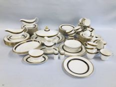 APPROXIMATELY 118 PIECES OF ROYAL DOULTON TEA AND DINNERWARE IN THE HARLOW H5034 PATTERN.