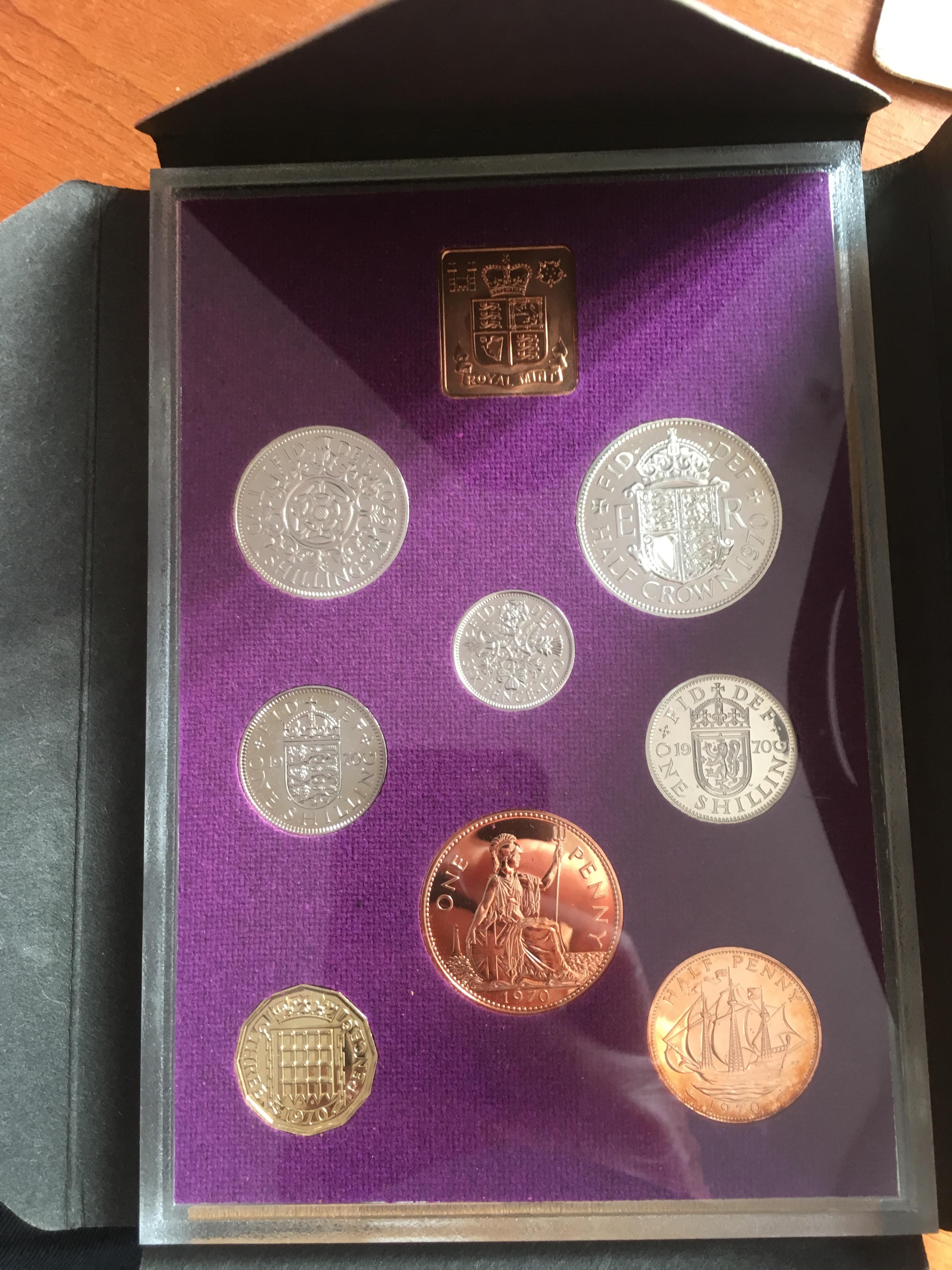 COINS: BOX WITH MIXED £5 CROWNS (4), £2 (12), TOWER MINT MEDALLIONS, 1970 PROOF SET ETC. - Image 4 of 5