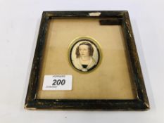 ENGLISH SCHOOL (LATE 18TH CENTURY) 'PORTRAIT OF A LADY' MINIATURE WATERCOLOUR.