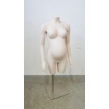 A COMPOSITE PREGNANT FEMALE MANNEQUIN ON CHROME BASE STAND, H 125CM.